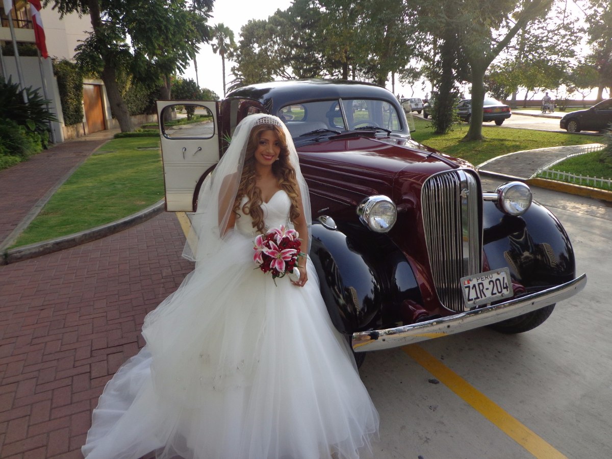 Alquiler de autos y carcochitas para matrimonios