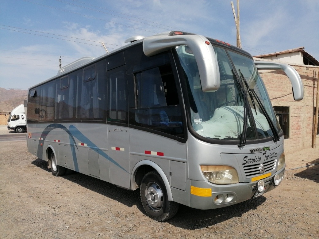 Alquiler de minibus de 27 pasajeros transporte provado