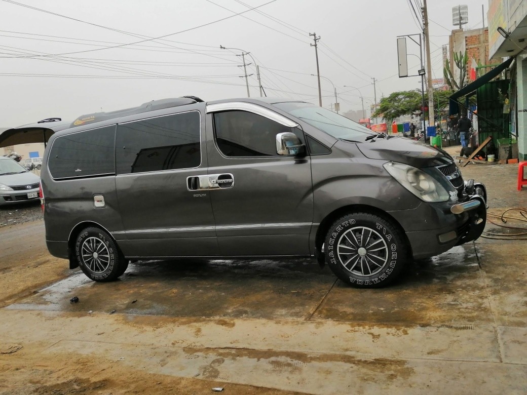 Alquiler de minivan h1