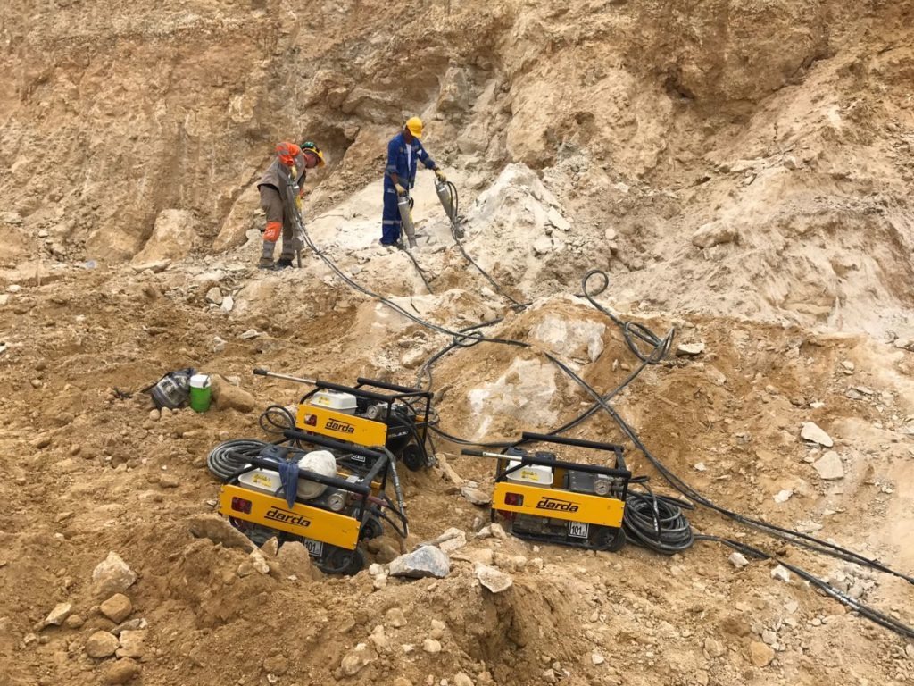 Alquiler de quebrantador de roca (darda) para demolicion!