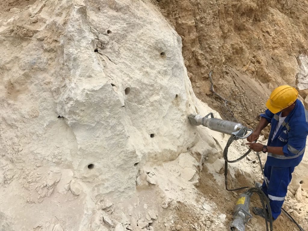 Alquiler de quebrantador de roca (darda) para demolicion!