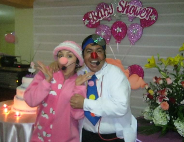 Animación show claun baby shower con doctor claun embarazada