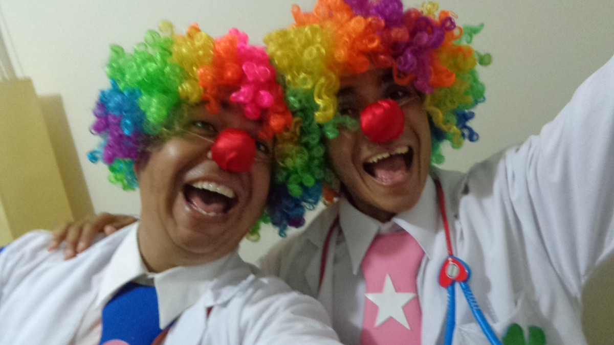 Animación show claun baby shower con doctor claun embarazada