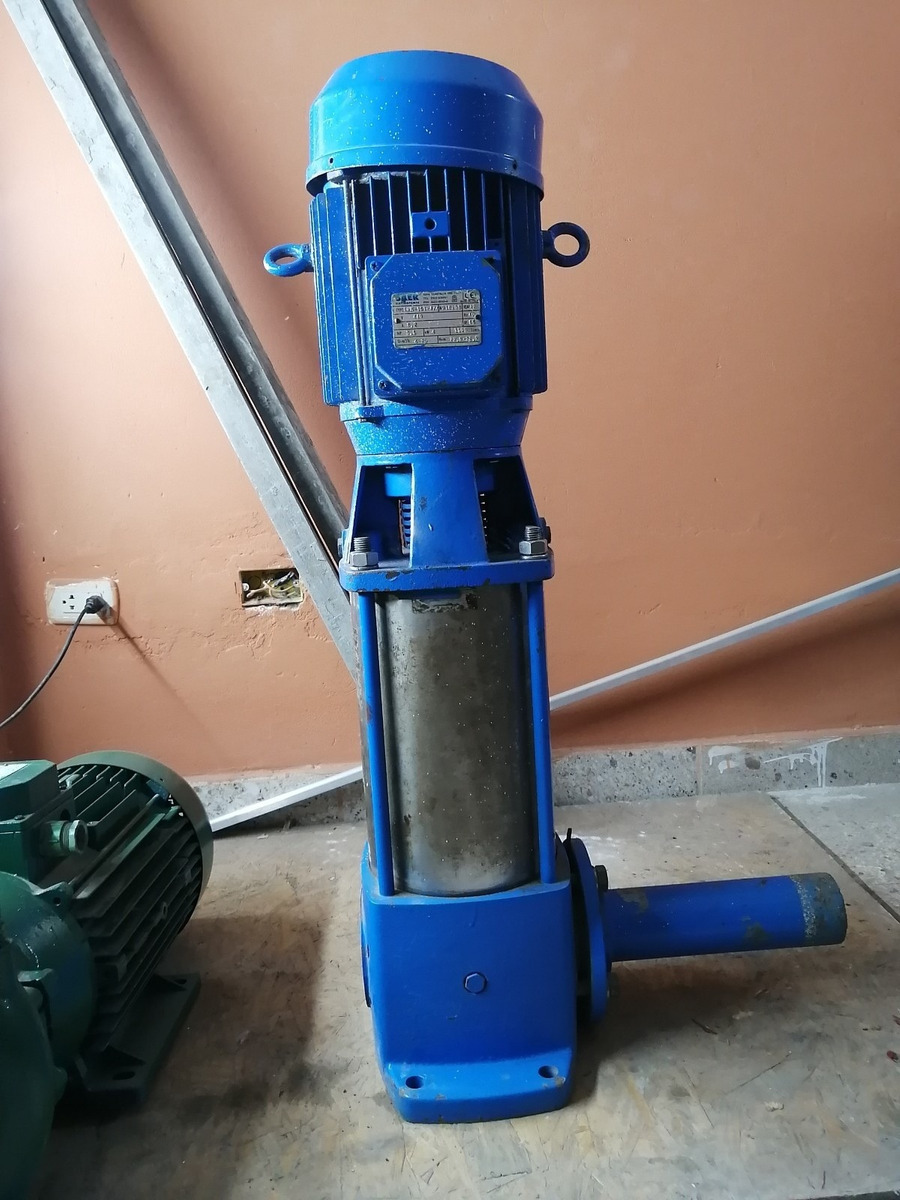 Bomba de agua marca italiana saer