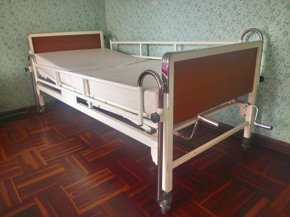 Cama clínica (adulto mayor) remate (+ aparato antiescaras)