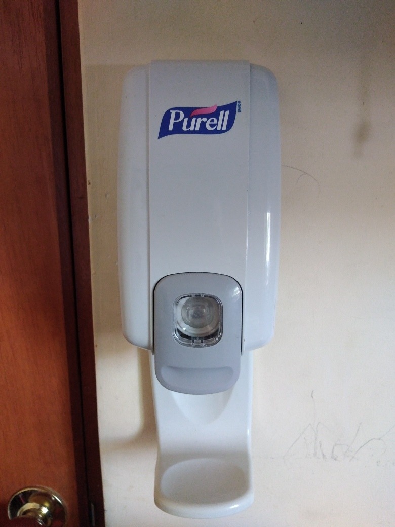 Dispensador más alcohol gel