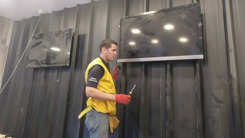 Instalación rack tv y otros