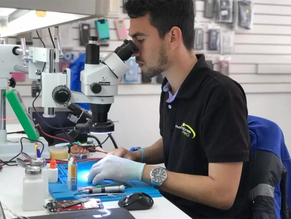 Reparación servicio técnico iphone samsung pantallas rotas
