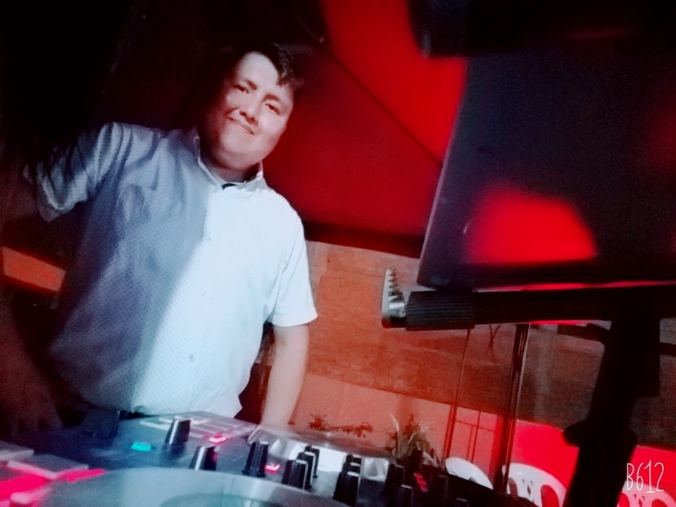 Servicio dj sonidos y luces animación y show especiales