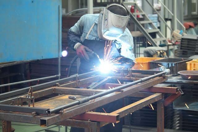 Trabajos de estructura y carpinteria metalica reparaciones