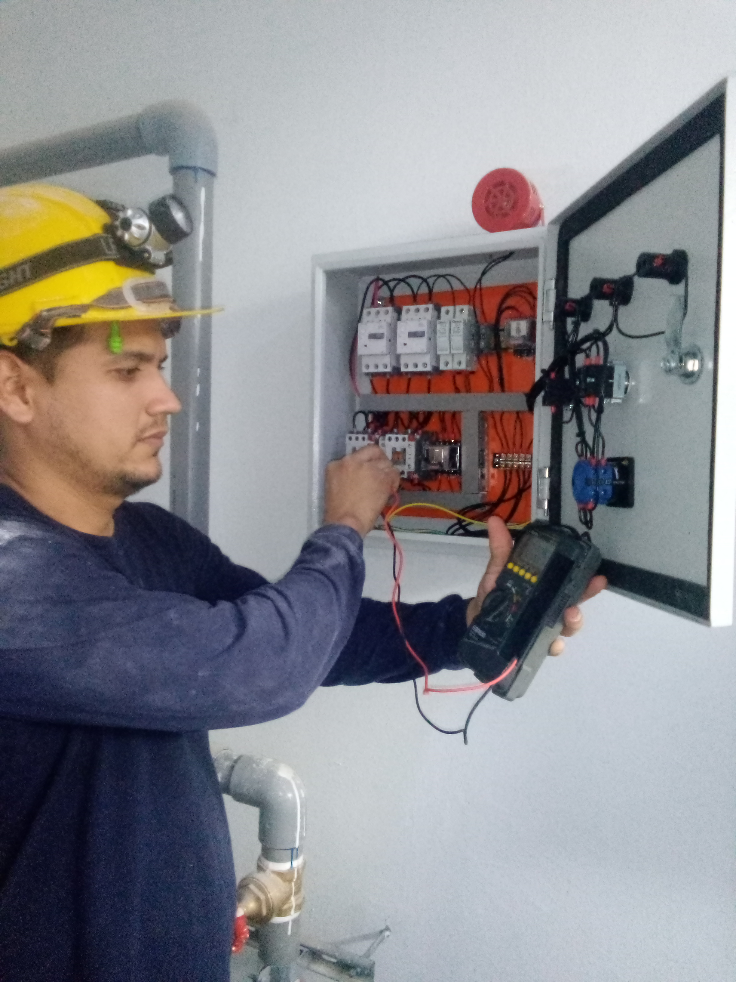 Servicios e Instalaciones Eléctricas
