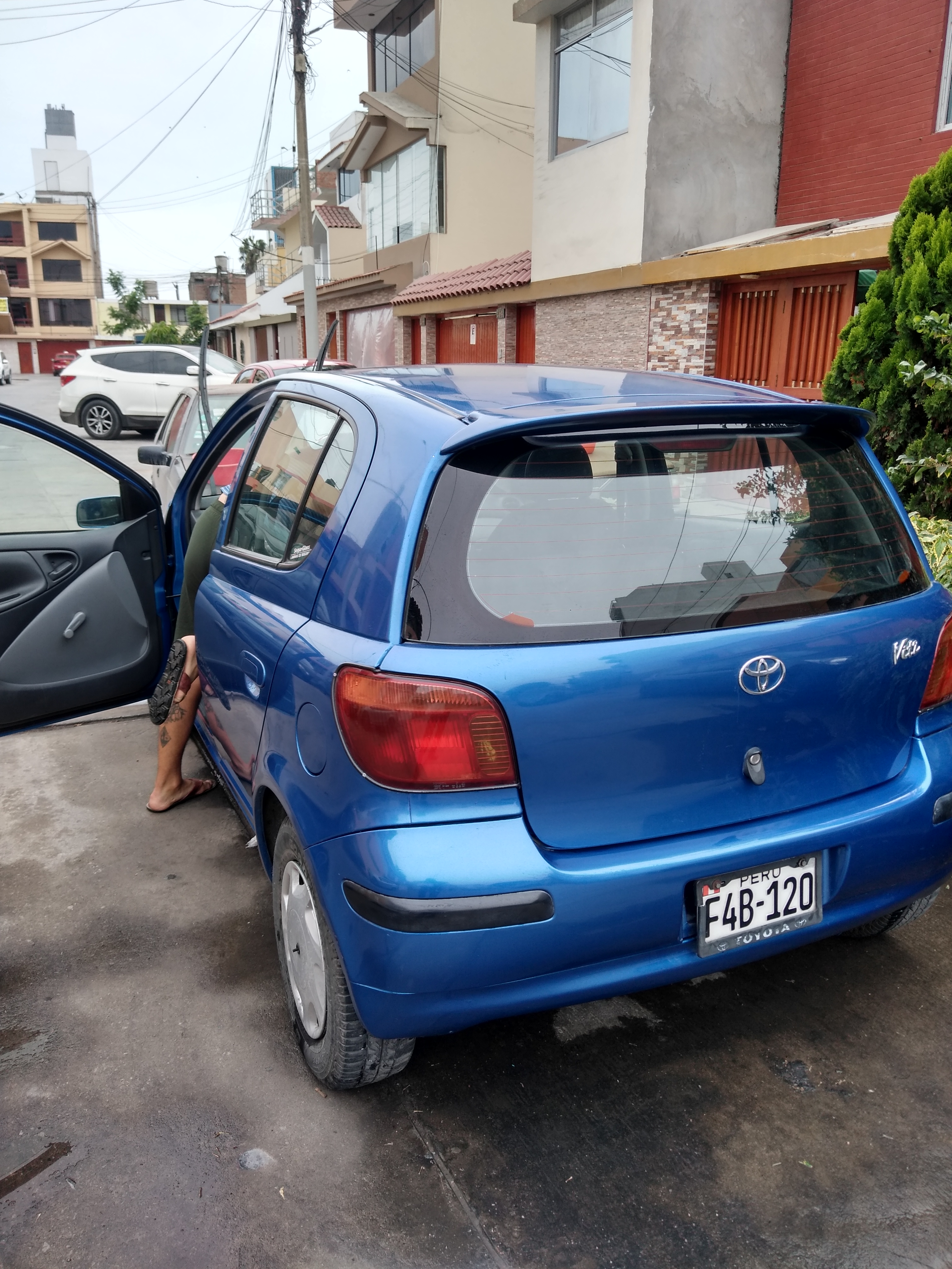 Se vende Toyota Vitz