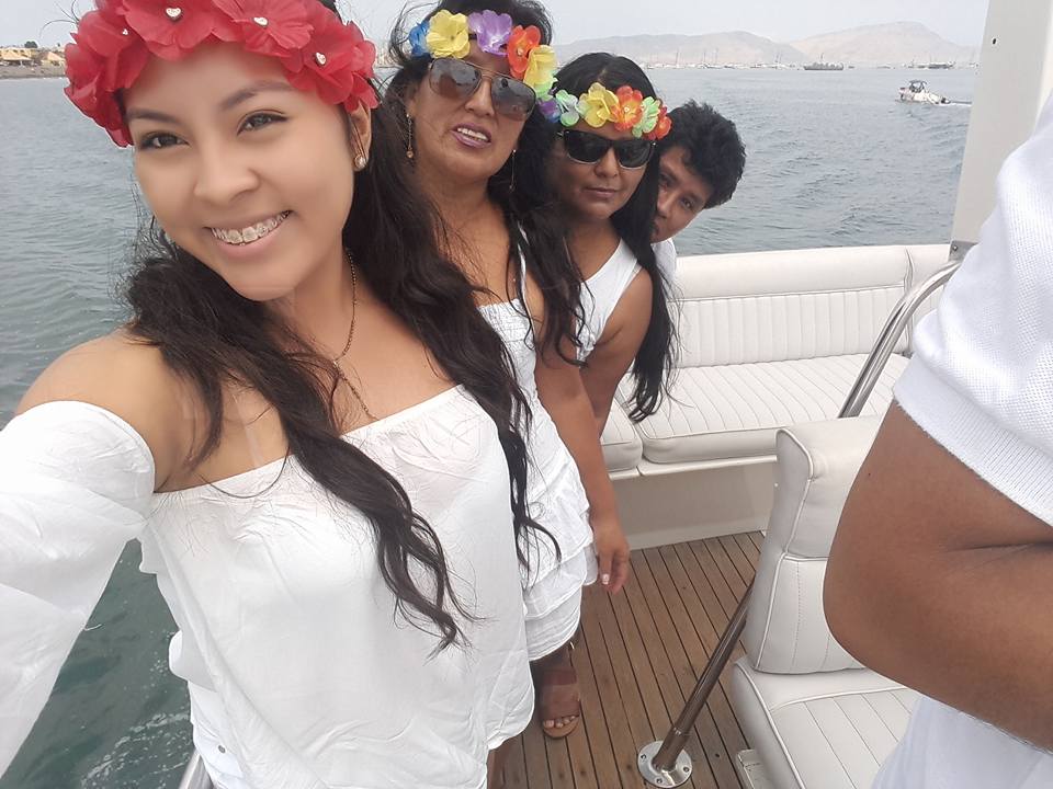 FIESTA en YATE _ ALQUILER PARA PASEOS
